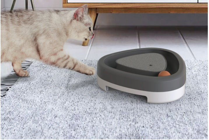 Playful Cat Scratcher Electric Triangle Toy for Endless Fun